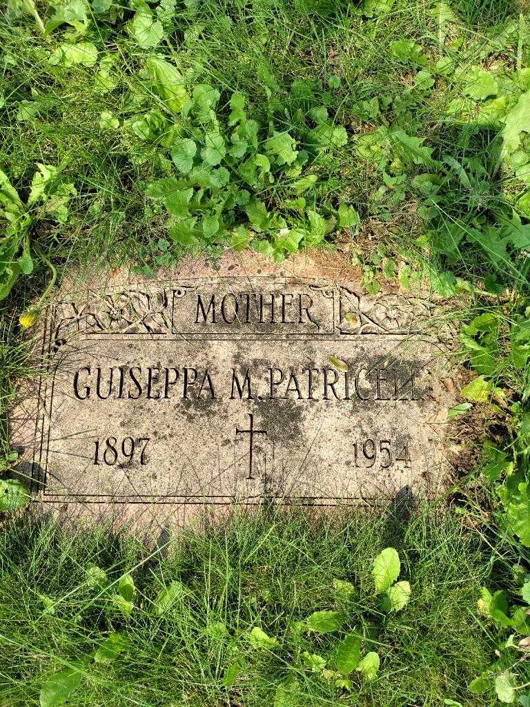 Guiseppa M. Patricelli's grave. Photo 3