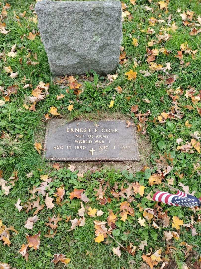 Ernest F. Cole's grave. Photo 2