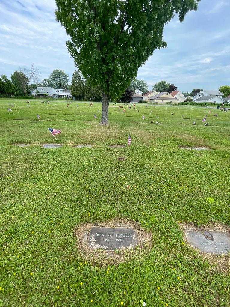 Irene A. Thompson's grave. Photo 1