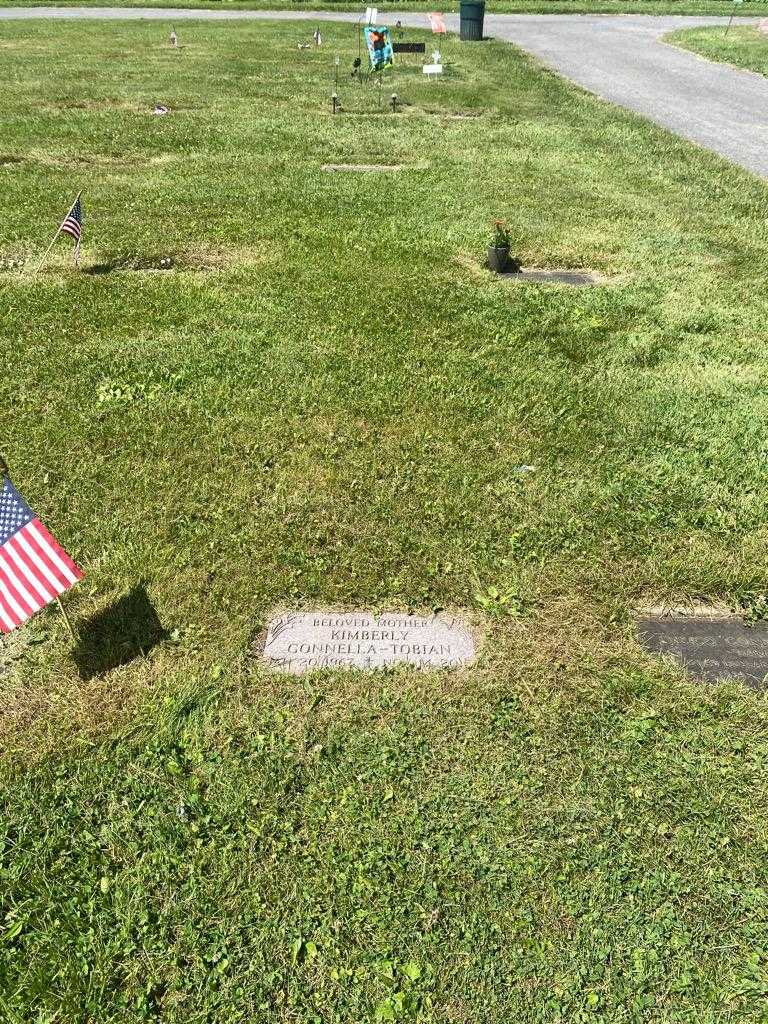Kimberly B. Gonnella-Tobian's grave. Photo 2