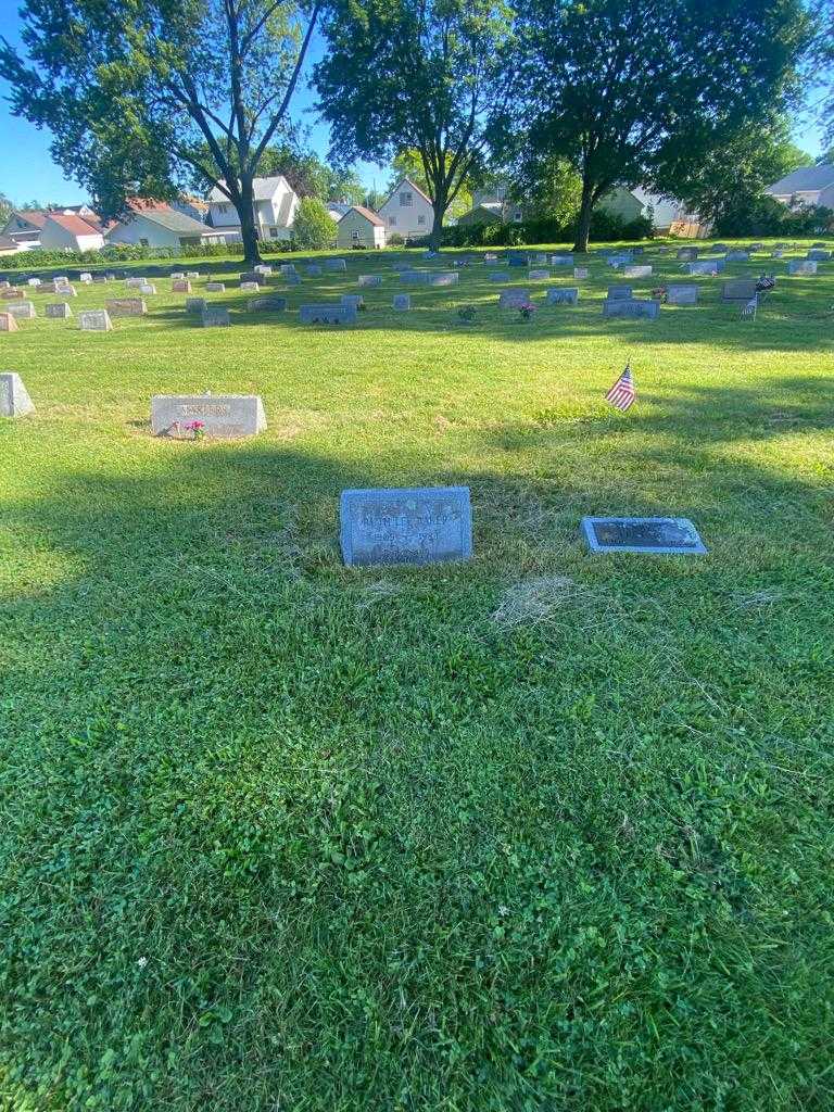 Ruth Lee Baker's grave. Photo 1