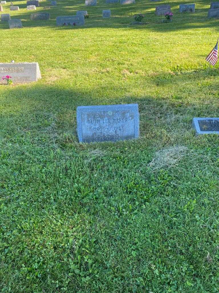 Ruth Lee Baker's grave. Photo 2