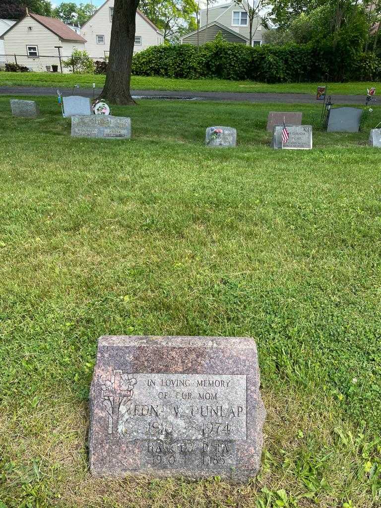 Edna W. Dunlap's grave. Photo 2