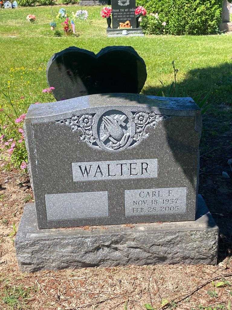 Carl F. Walter's grave. Photo 3