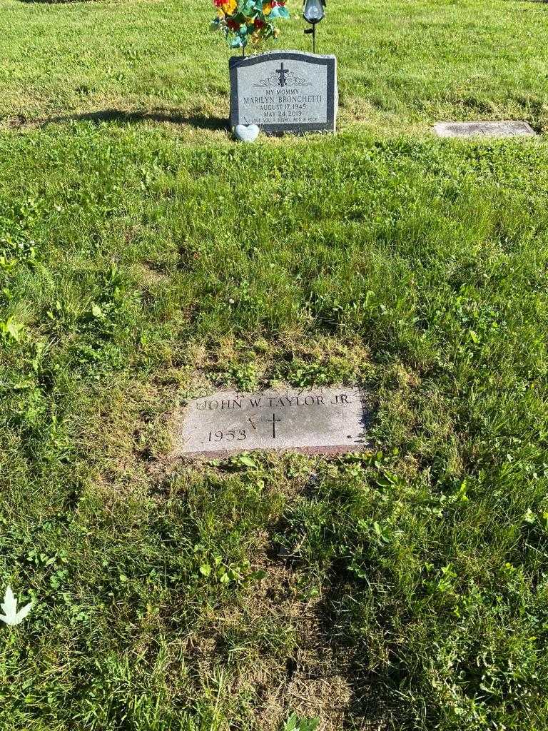 John W. Taylor Junior's grave. Photo 5