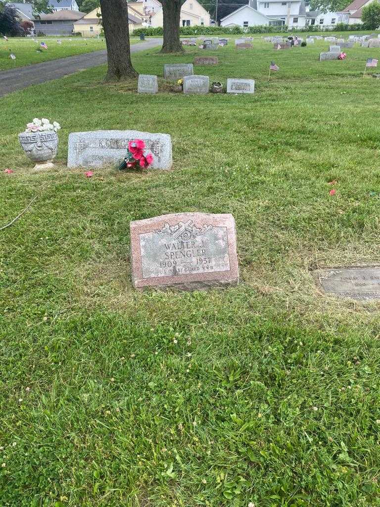 Walter J. Spengler's grave. Photo 2