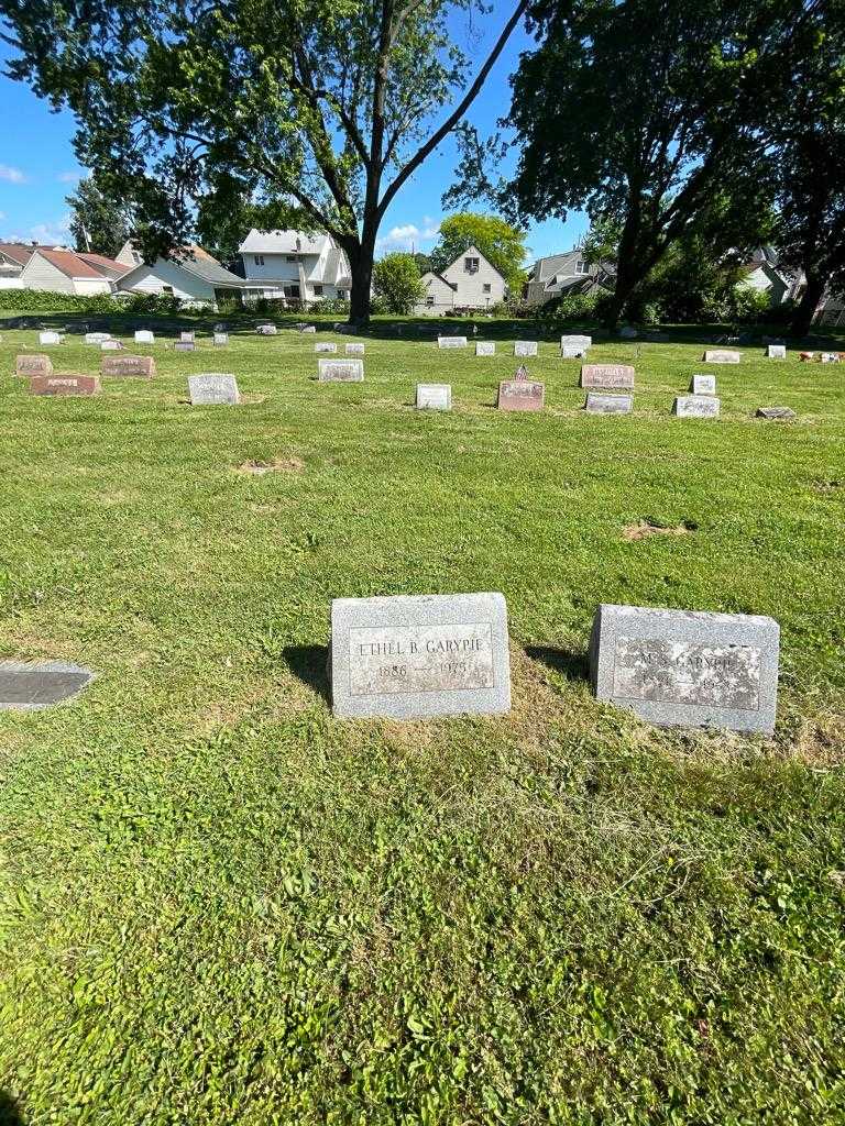 Ethel B. Garypie's grave. Photo 1