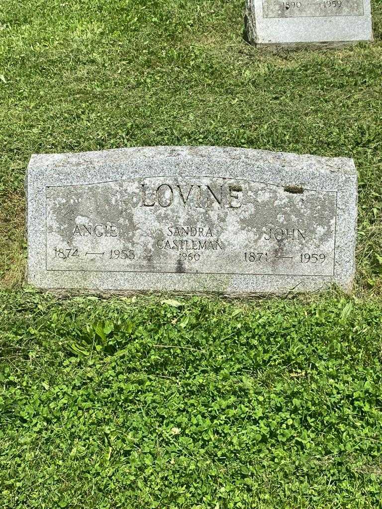 Angie Lovine's grave. Photo 3