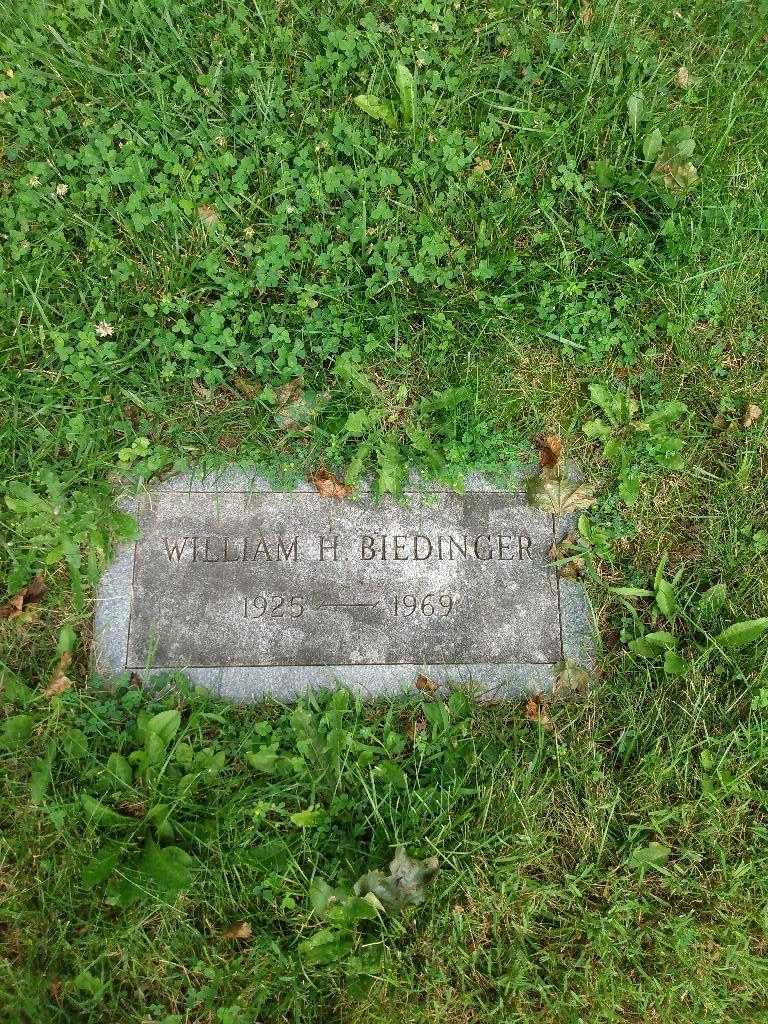 William H. Biedinger's grave. Photo 3