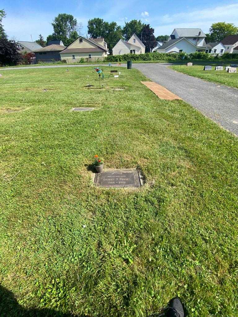 Darren P. Powers's grave. Photo 1