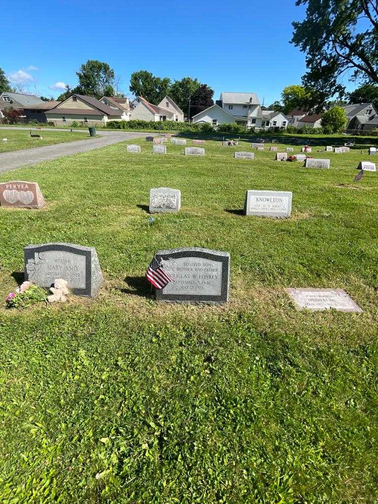 Douglas W. Lonkey's grave. Photo 1
