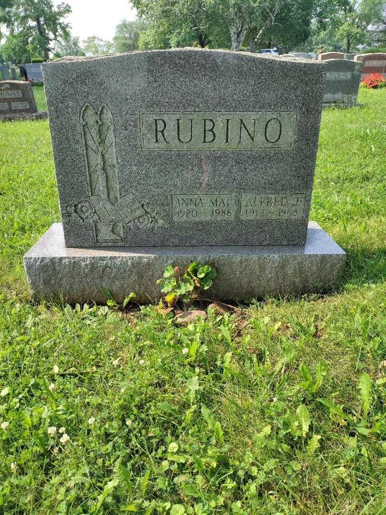 Anna Mae Rubino's grave. Photo 2