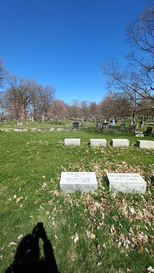 William R. Reid's grave. Photo 1