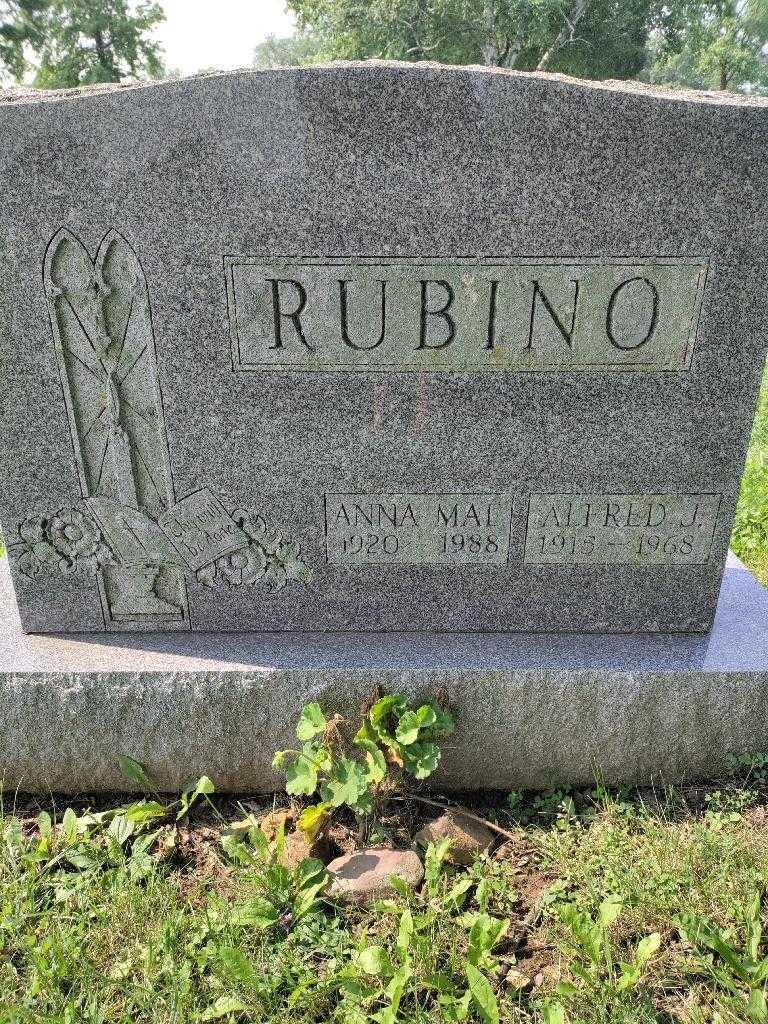 Anna Mae Rubino's grave. Photo 3