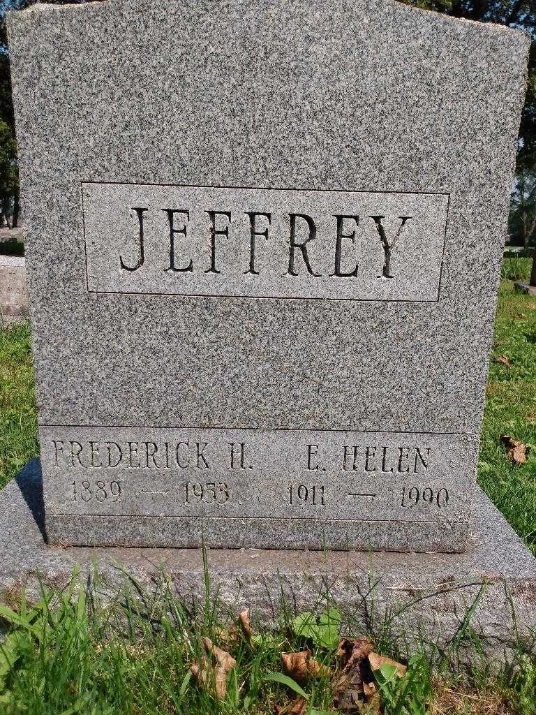Elizabeth Helen Jeffrey's grave. Photo 3