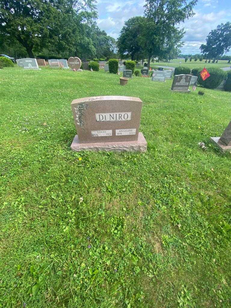 Louis Di Niro's grave. Photo 1