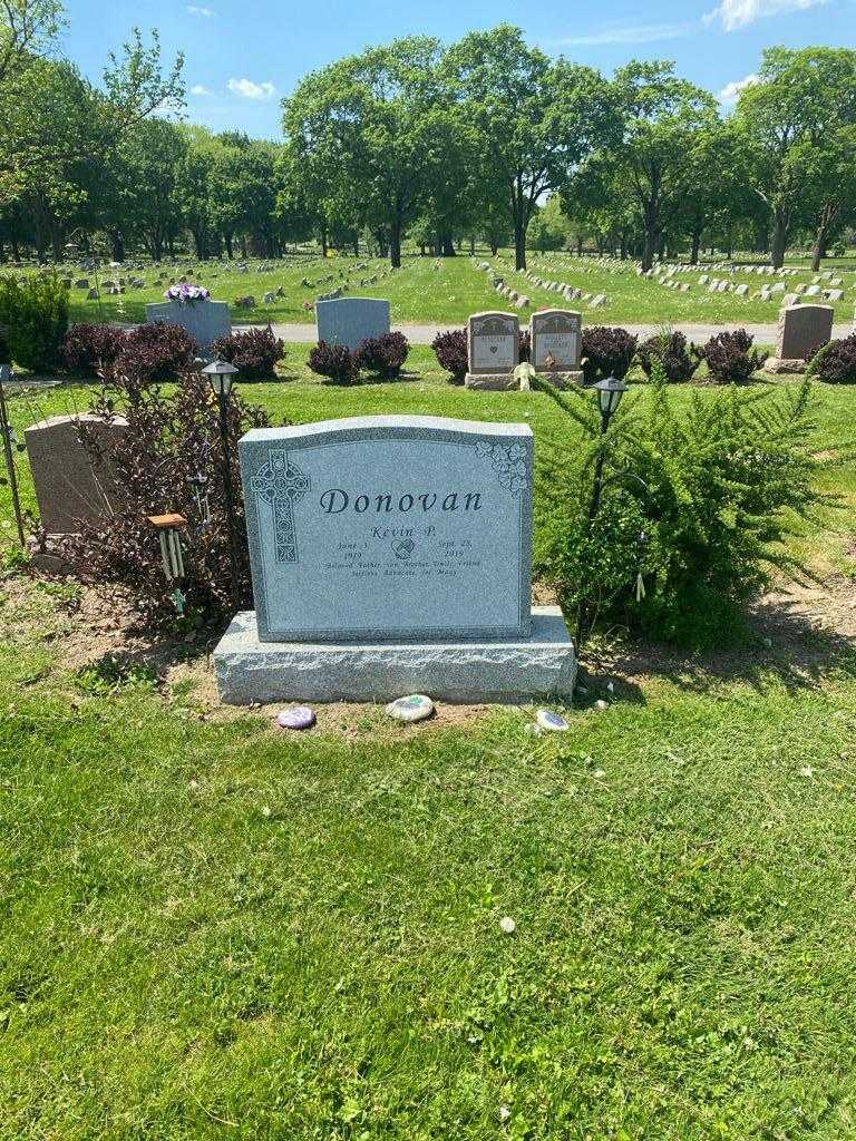 Kevin P. Donovan's grave. Photo 2