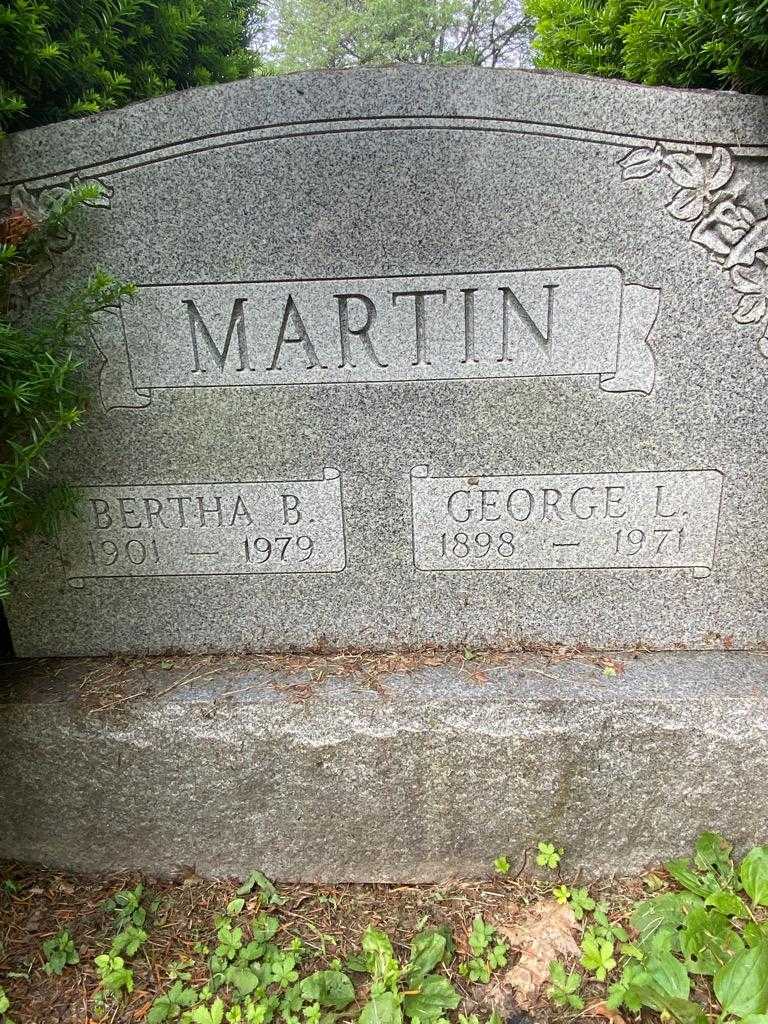 Bertha B. Martin's grave. Photo 3