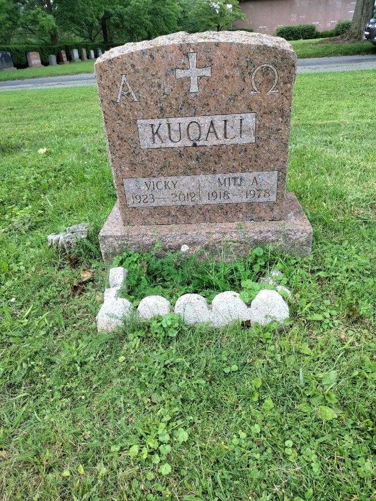 Vicky Kugali's grave. Photo 2