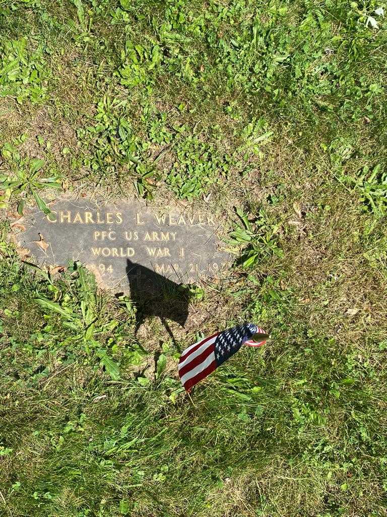 Charles L. Weaver's grave. Photo 3