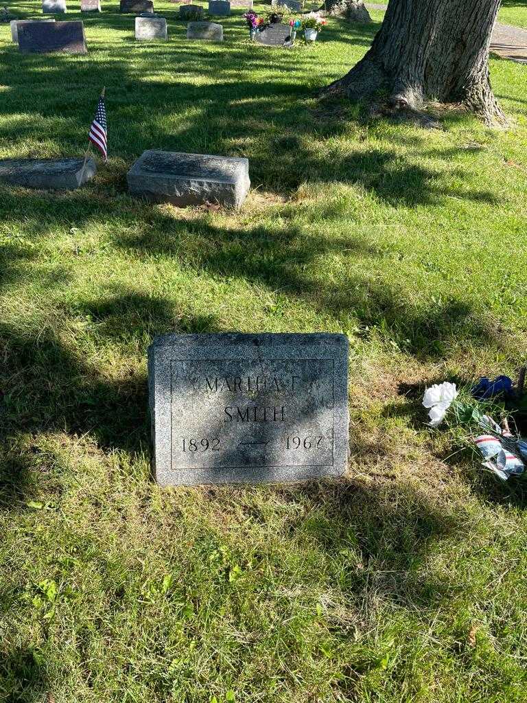 Martha E. Smith's grave. Photo 2