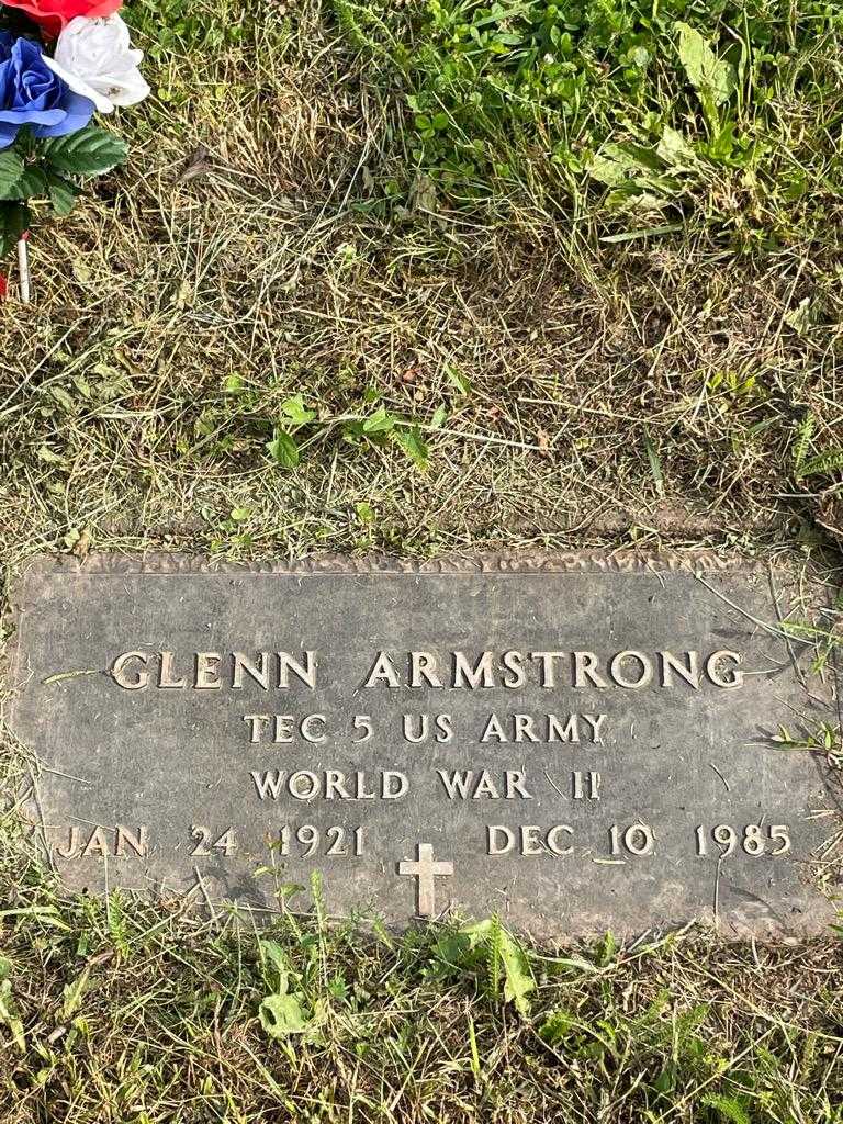 Glenn Armstrong's grave. Photo 3