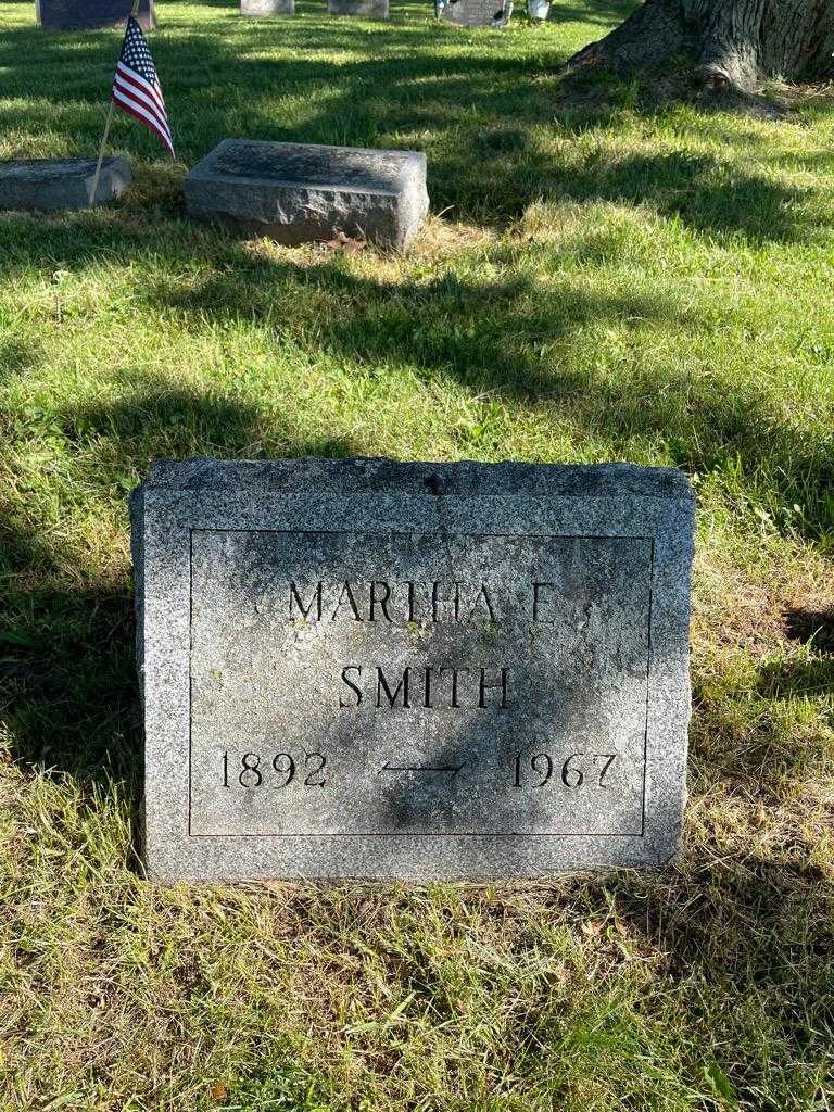 Martha E. Smith's grave. Photo 3