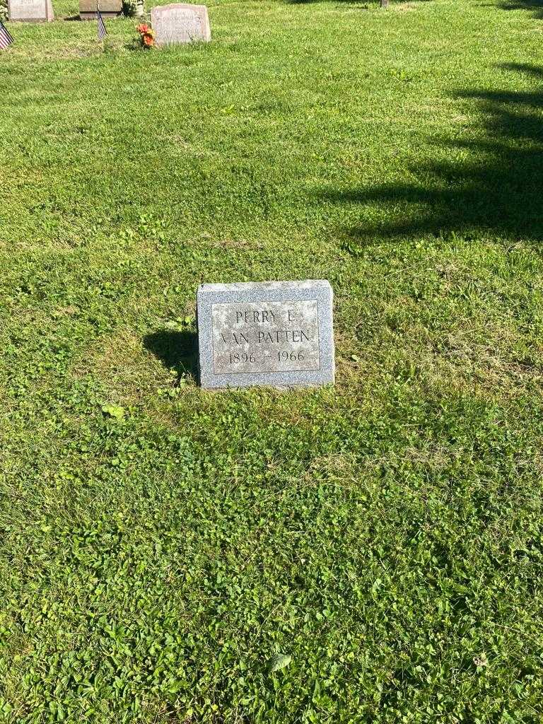 Perry E. Van Patten's grave. Photo 2