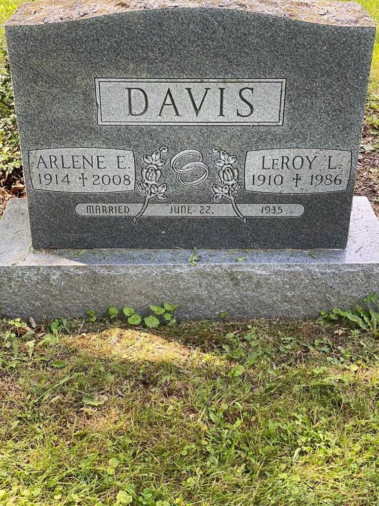 Arlene E. Davis's grave. Photo 3
