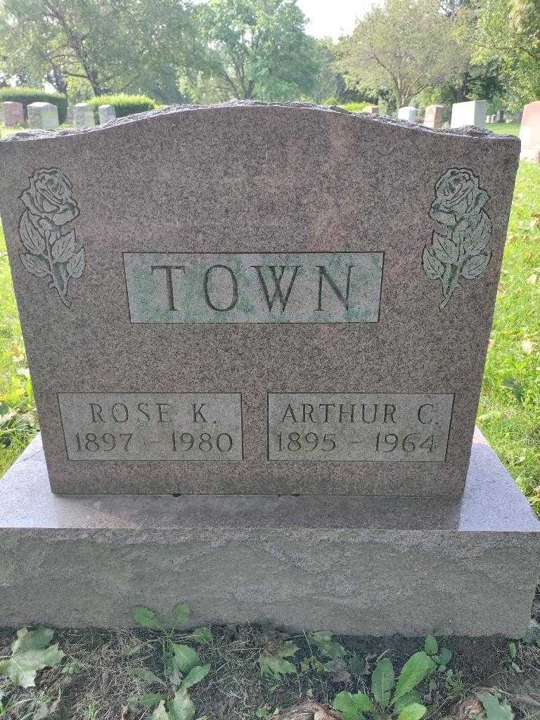 Rose K. Town's grave. Photo 3