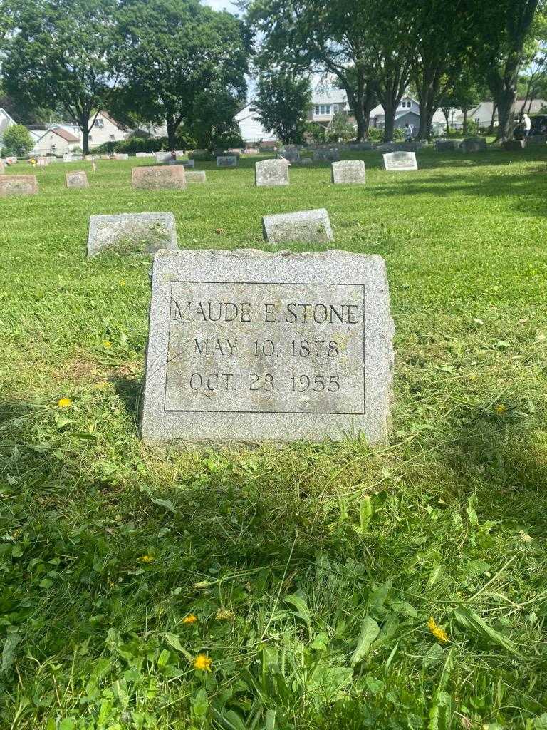 Maude E. Stone's grave. Photo 3