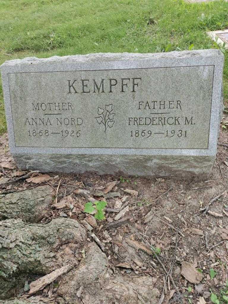 Frederick M. Kempff's grave. Photo 2