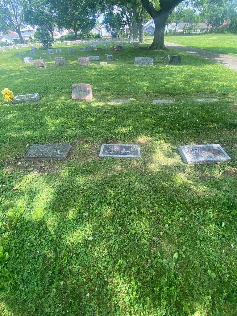 Gertrude A. Ranger's grave. Photo 1