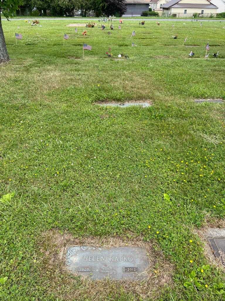 Helen Rapko's grave. Photo 2