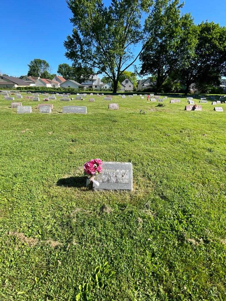 Aurelia Dixon's grave. Photo 1