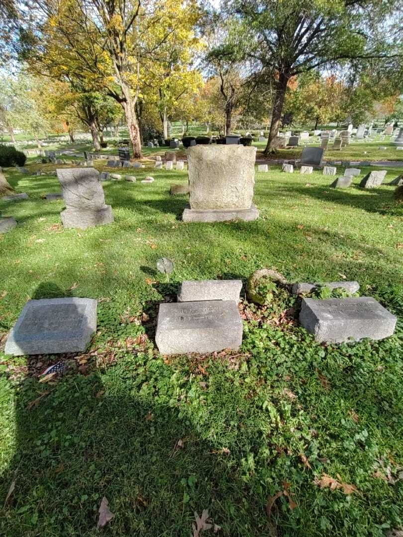 Solman Burr Wright's grave. Photo 1