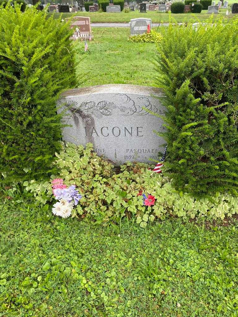 Josephine Iacone's grave. Photo 2