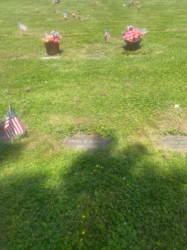 Hazel H. Robbins's grave. Photo 2