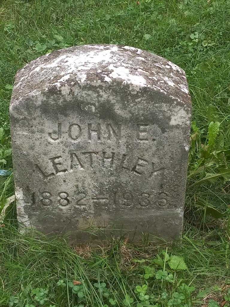 John E. Leathley's grave. Photo 3
