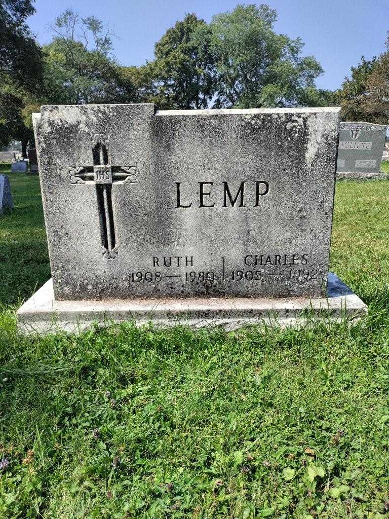 Ruth Lemp's grave. Photo 2