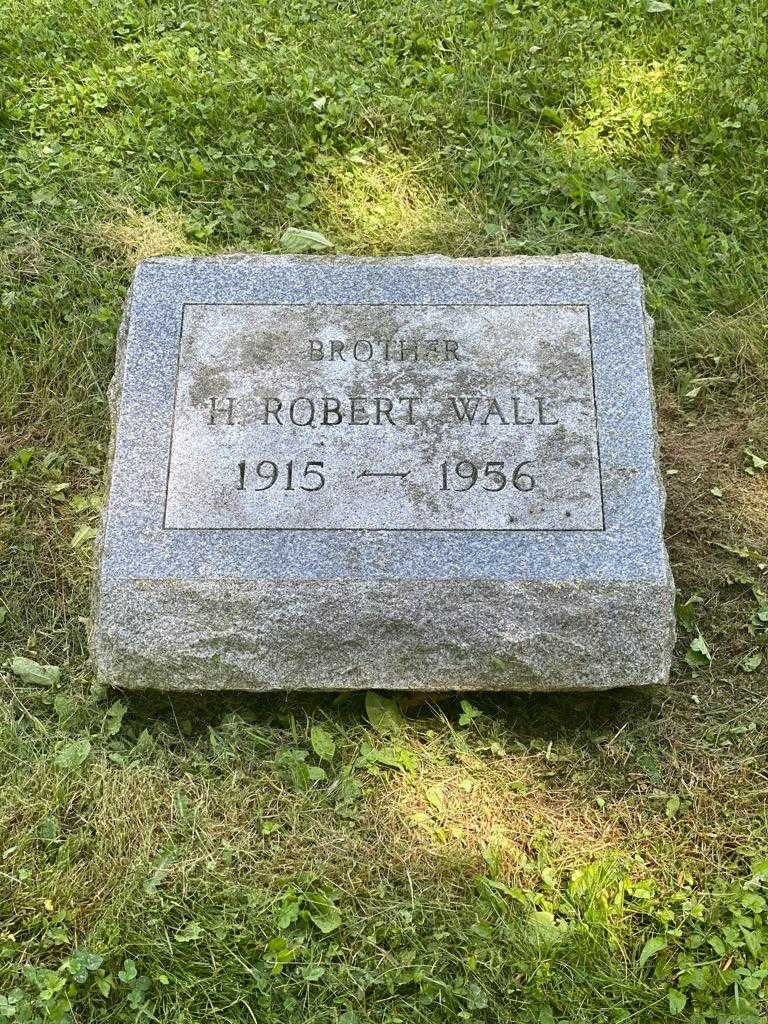 Robert H. Wall's grave. Photo 3