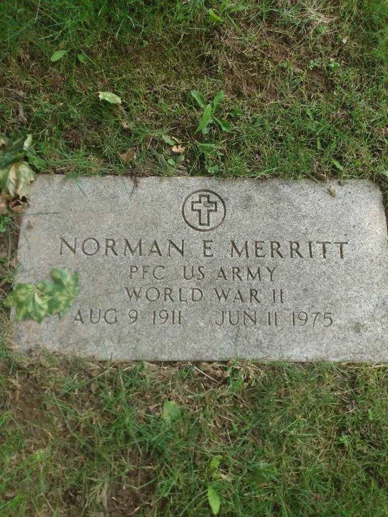 Norman E. Merritt's grave. Photo 1