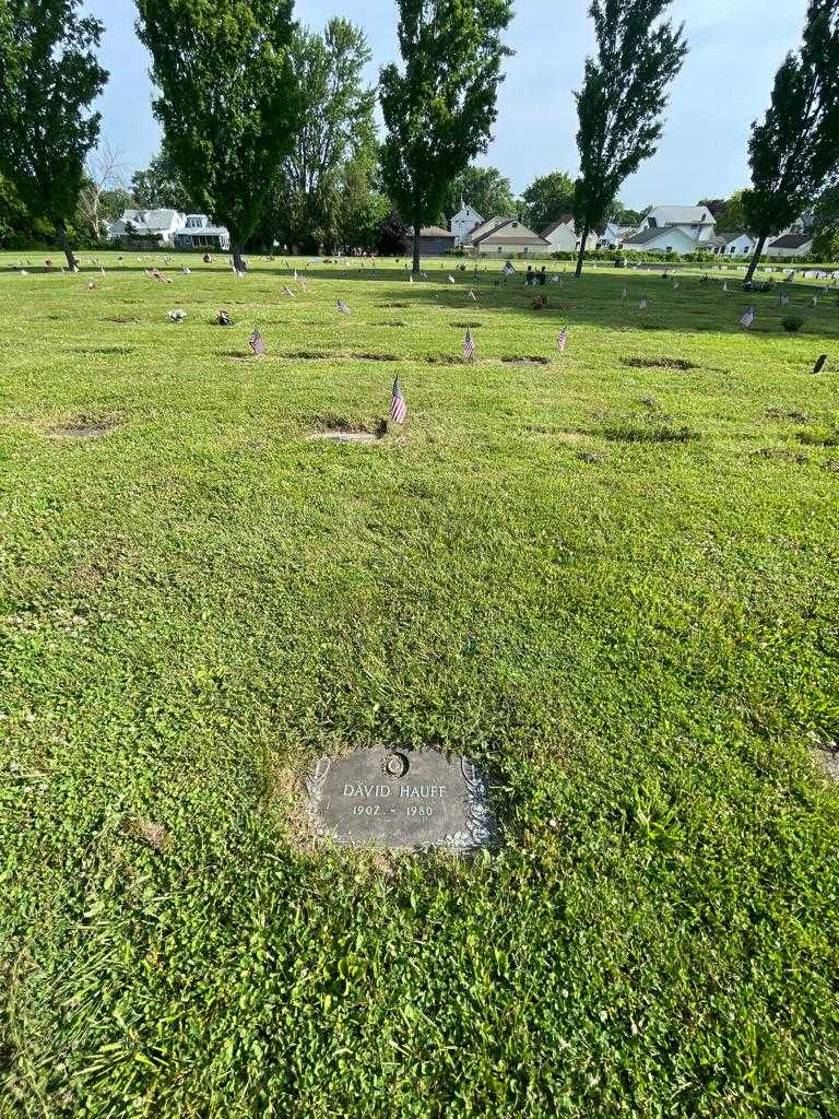 David Hauff's grave. Photo 1