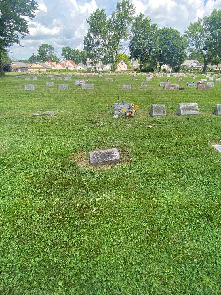 Wendell Miller's grave. Photo 1