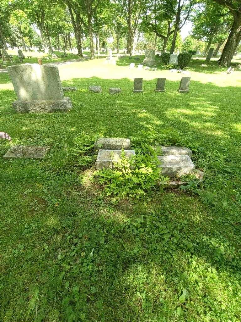 Abbie M. Carrick's grave. Photo 1