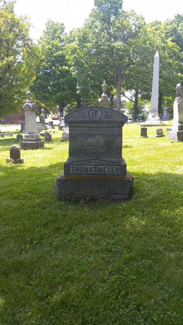 Henry C. Thomasmeyer's grave. Photo 1