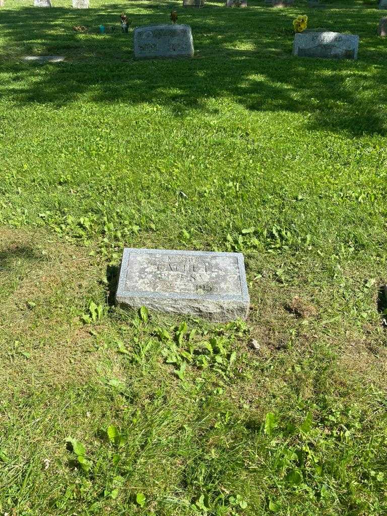 Hattie F. Sousa's grave. Photo 2
