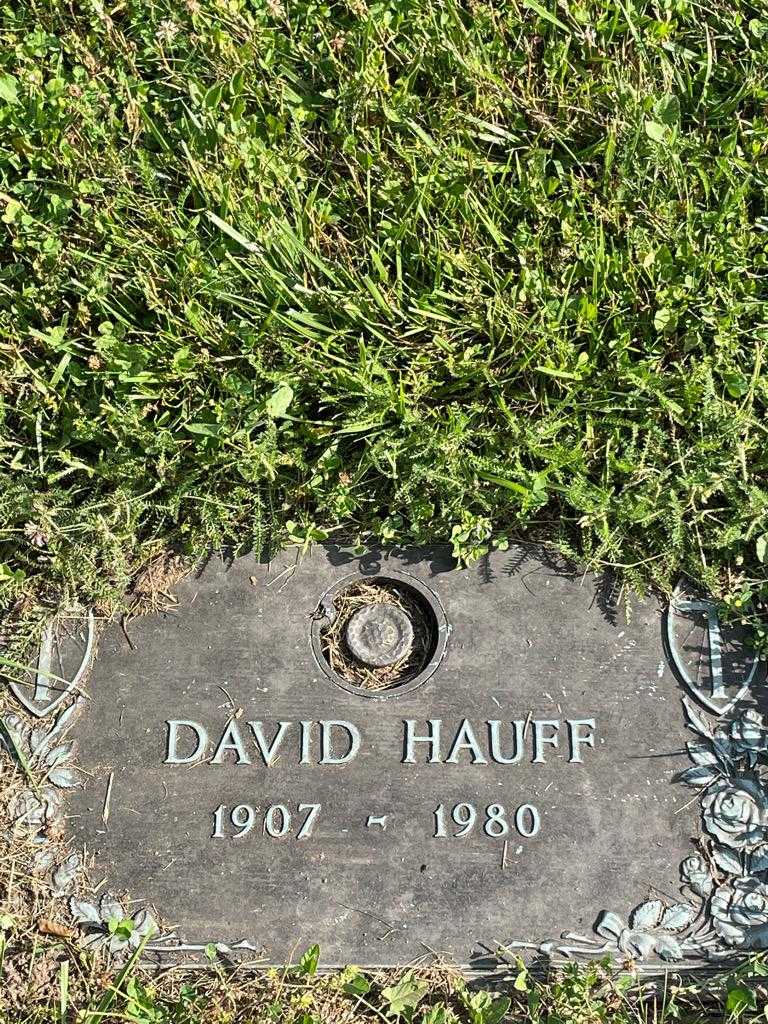 David Hauff's grave. Photo 3