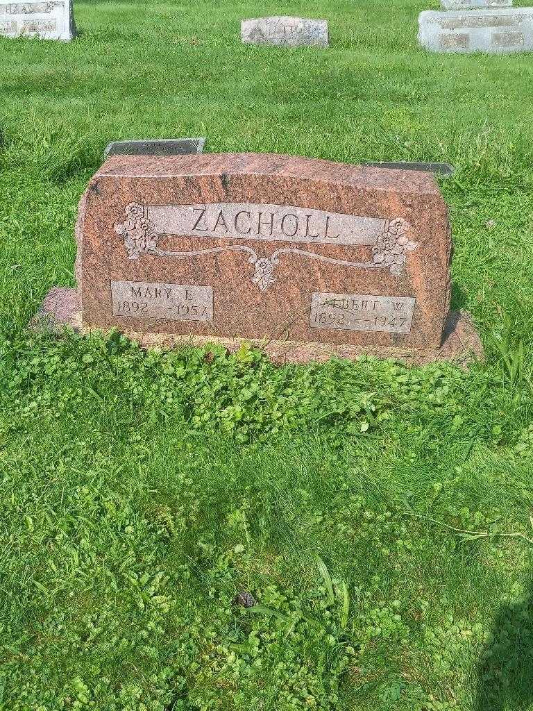 Albert W. Zacholl's grave. Photo 2