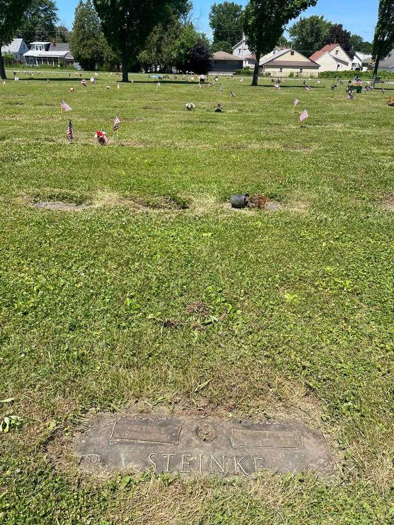 Adolph L. Steinke's grave. Photo 2